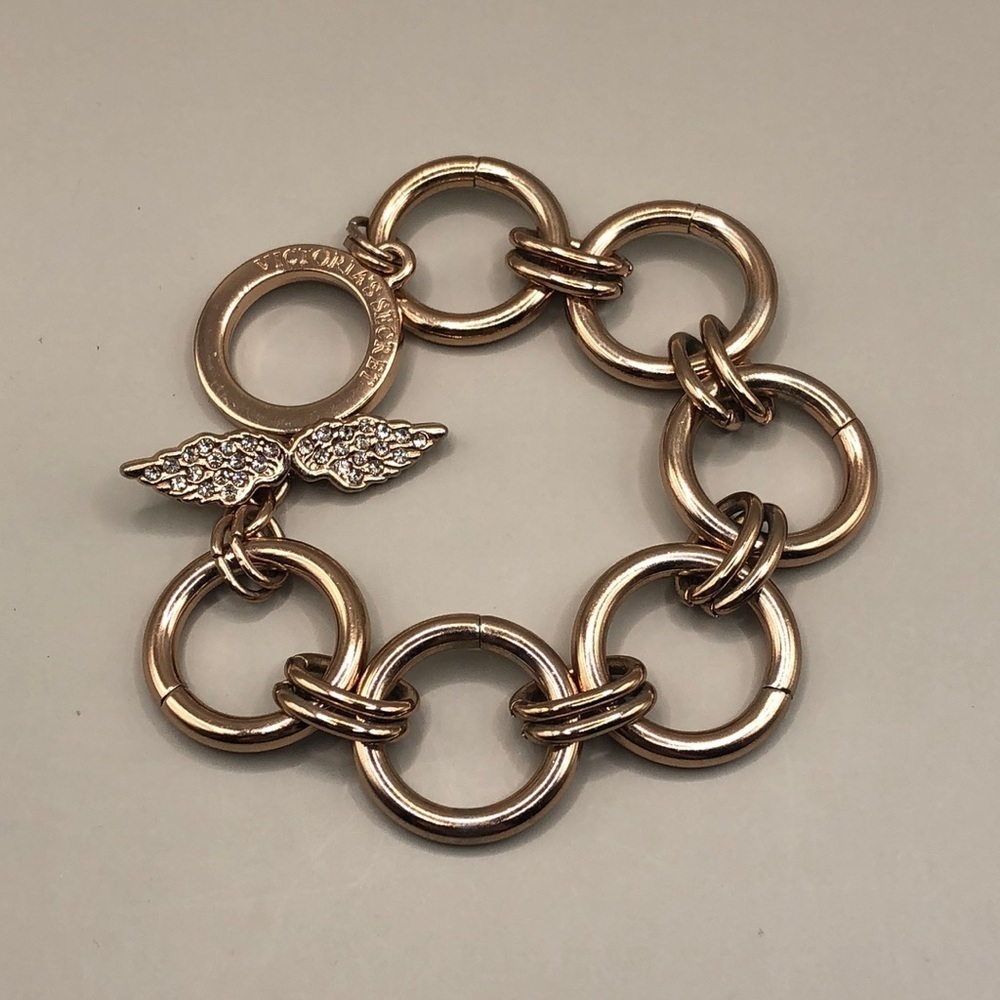 Victoria's Secret round gold tone chunky chain links metal bracelet-trendy.